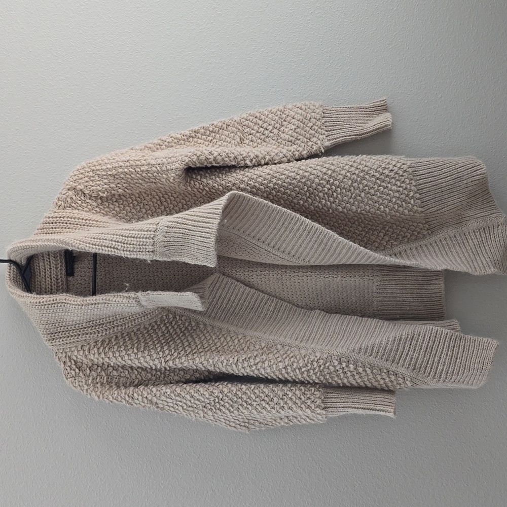 4/16 banana republic Italian yarn sweater